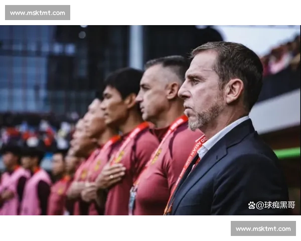 国足帅位争夺战白热化!久尔杰维奇临危受命剑指东亚杯 国足帅位争夺战白热化!久尔杰维奇临危受命剑指东亚杯