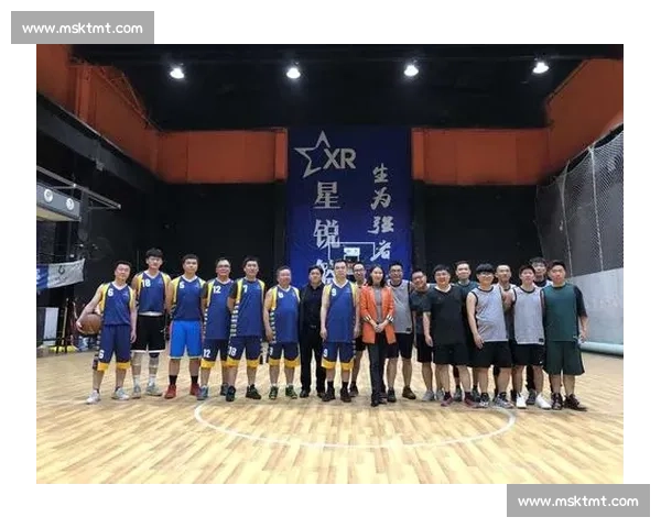苏州队赛后打扫更衣室传递正能量 留言:保持热爱共铸苏超未来 苏州队赛后打扫更衣室传递正能量 留言:保持热爱共铸苏超未来